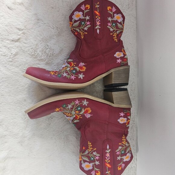 NWT Red Embroidered Floral Faux Leather Cowgirl Boho Snip Toe Bootie 39 (8) - Picture 6 of 11